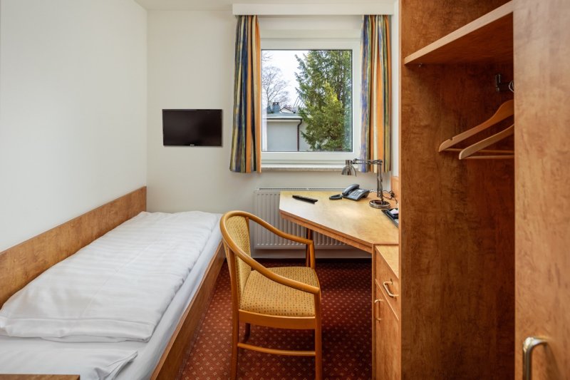 Academy Lodge Boardinghouse